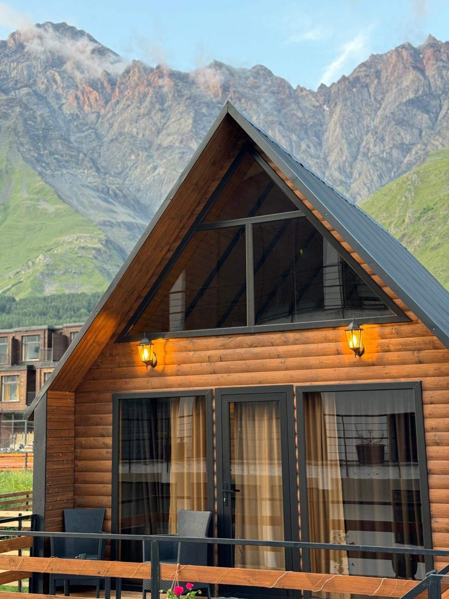 Outdoor Cottages Kazbegi Eksteriør bilde
