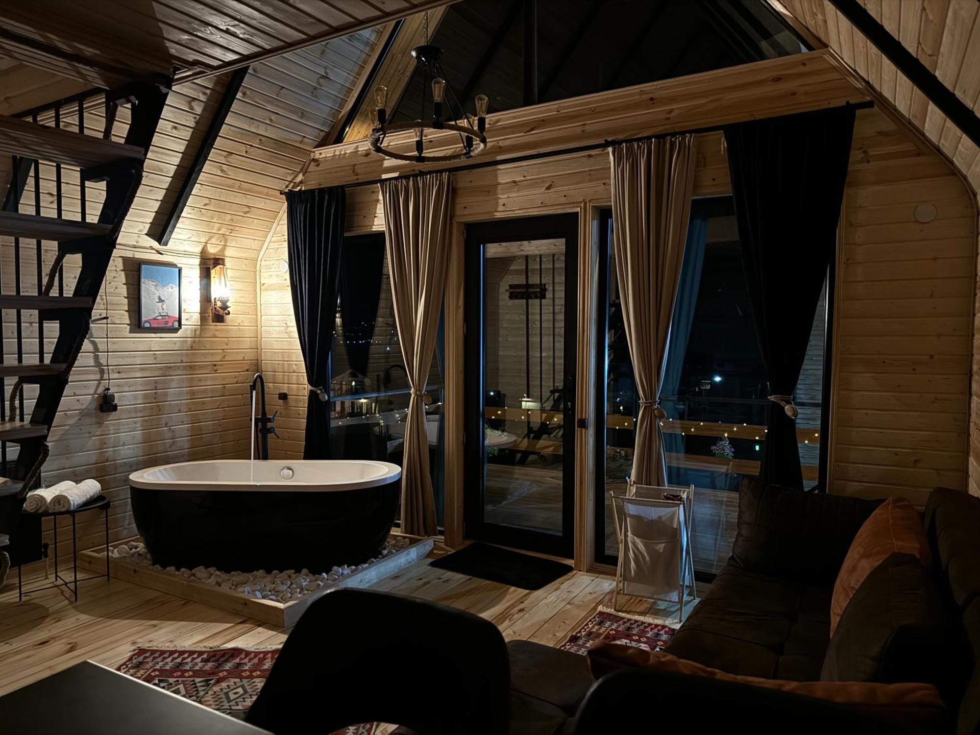 Outdoor Cottages Kazbegi Eksteriør bilde